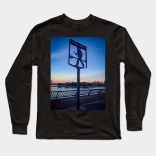 Carl Schurz Park Sunset Manhattan New York City Long Sleeve T-Shirt